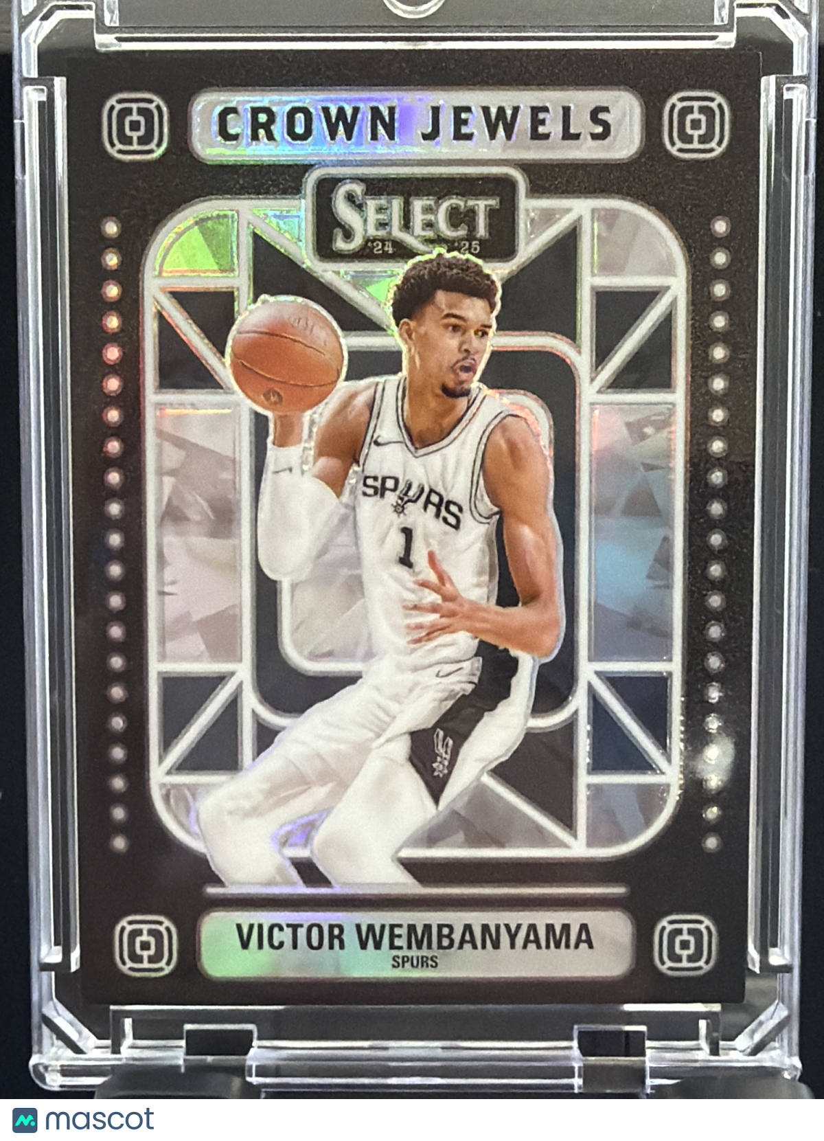 2025 Panini Select Crown Jewels Victor Wembanyama #8 Prizm