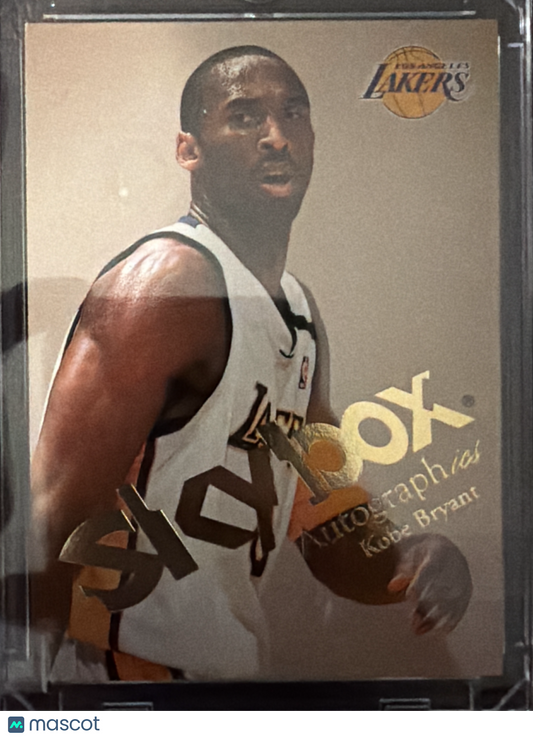 2004 Fleer SkyBox Autographics Kobe Bryant #2