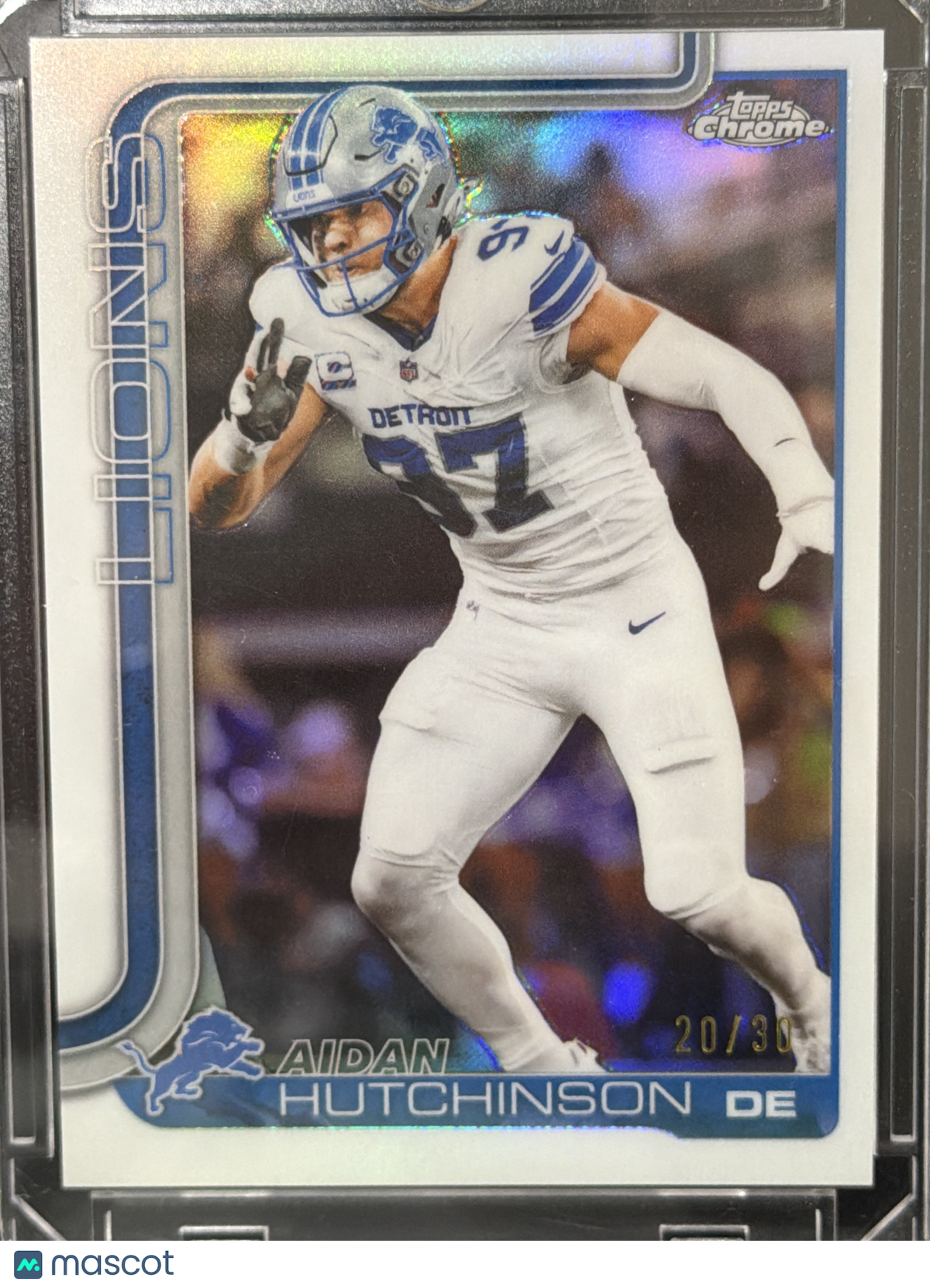 2025 Topps Chrome Aidan Hutchinson #104 Blue Refractor /30