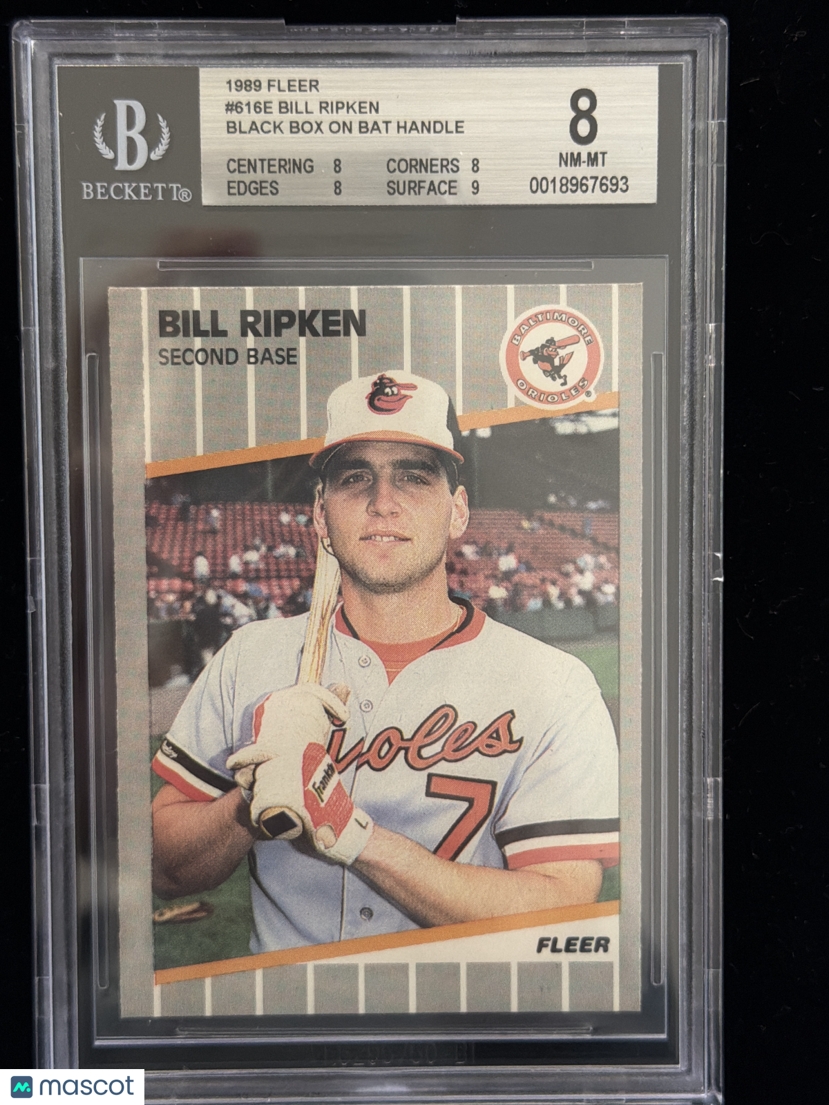 1989 Fleer bat knob Black box covering Bill Ripken DP #616E /Black BGS 8